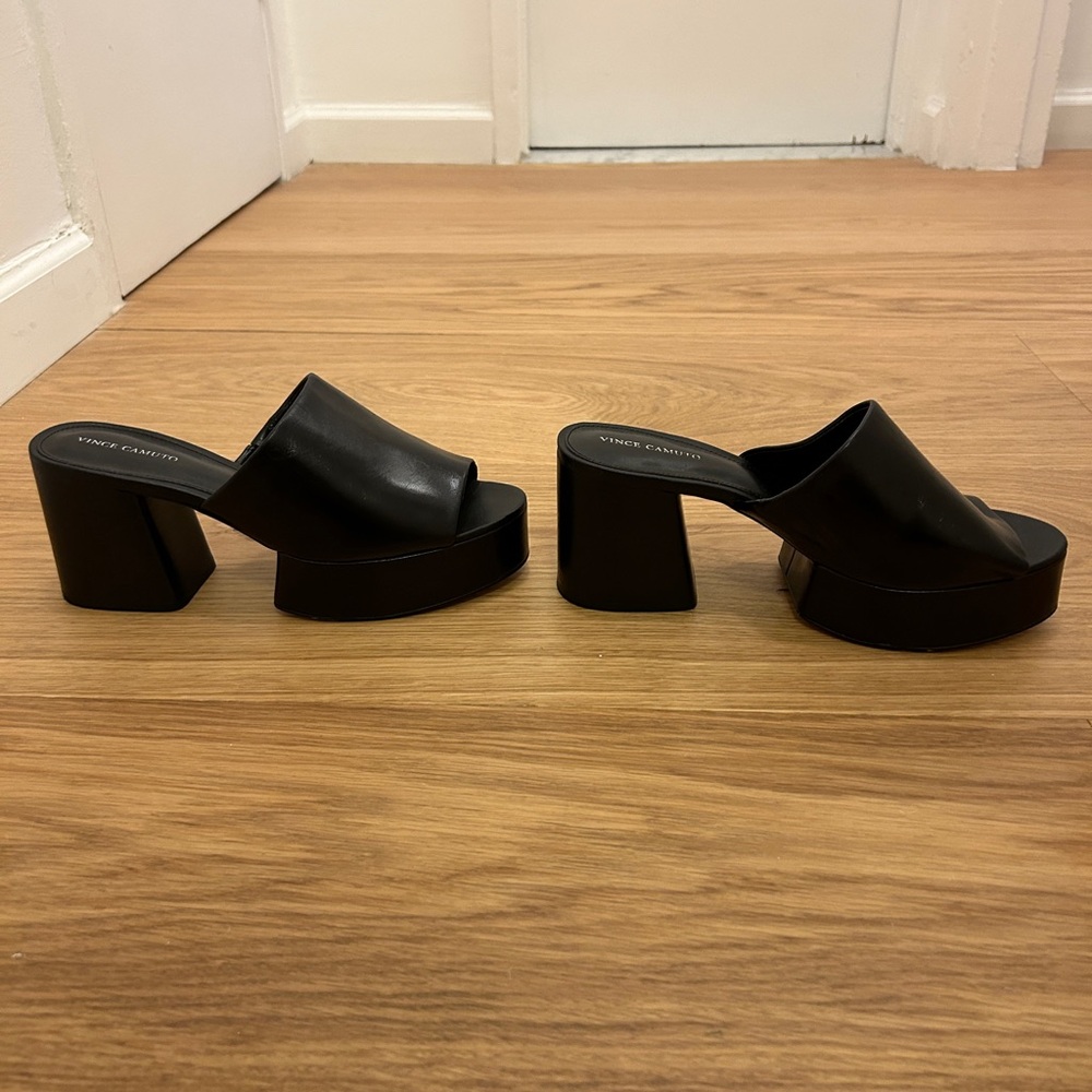 Vince Camuto Feshania Black Leather Platform Slide Mules